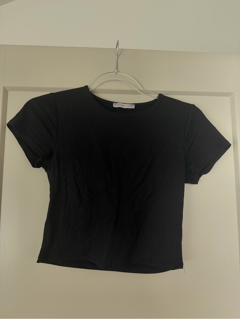Sincerely Jules Black Short Sleeve Crewneck Crop Top